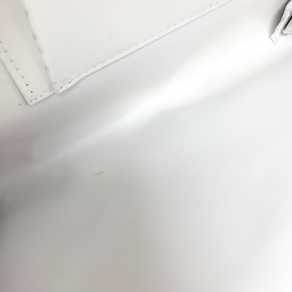 NWT White & Bright Floral Shoulder Bag with Silver Chain Strap - Picture 3 of 13